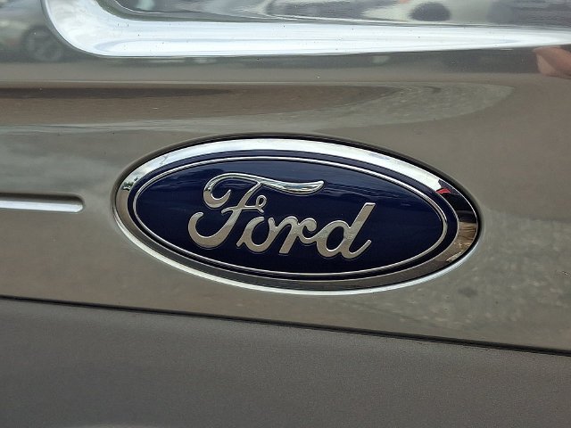 Certified Used 2022 Silver Metallic Ford Platinum image 29
