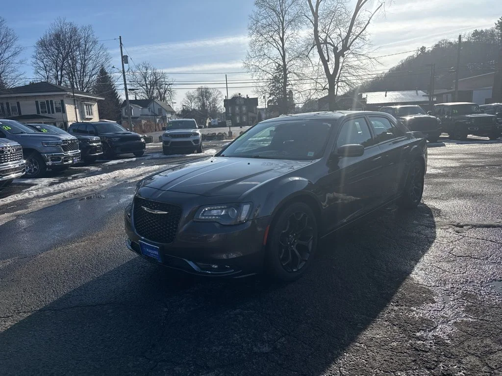 2020 Chrysler 300 S's photo