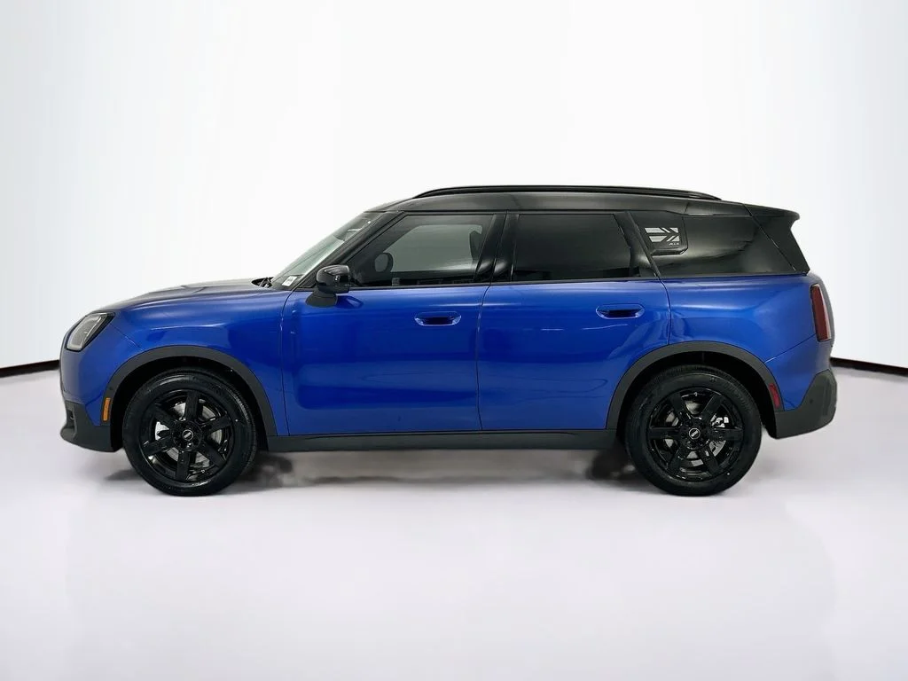 New 2026 Blazing Blue Metallic MINI Oxford Edition image 8
