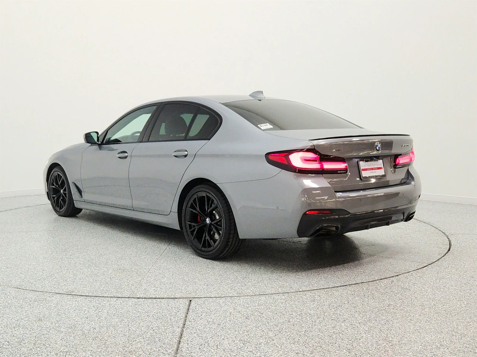Used 2023 Skyscraper Gray Metallic BMW 530i xDrive Sedan image 7