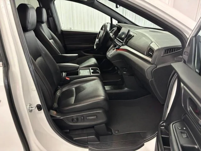 Used 2025 White Honda Sport-L image 30