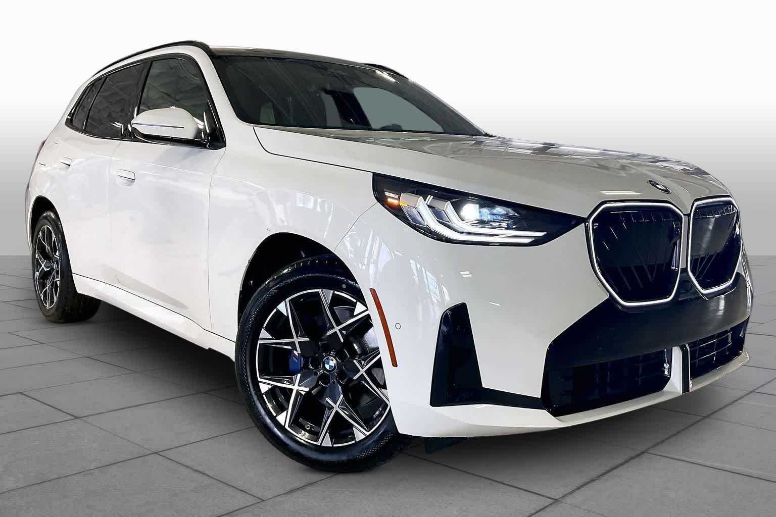 Used 2026 Alpine White BMW 30 xDrive image 2