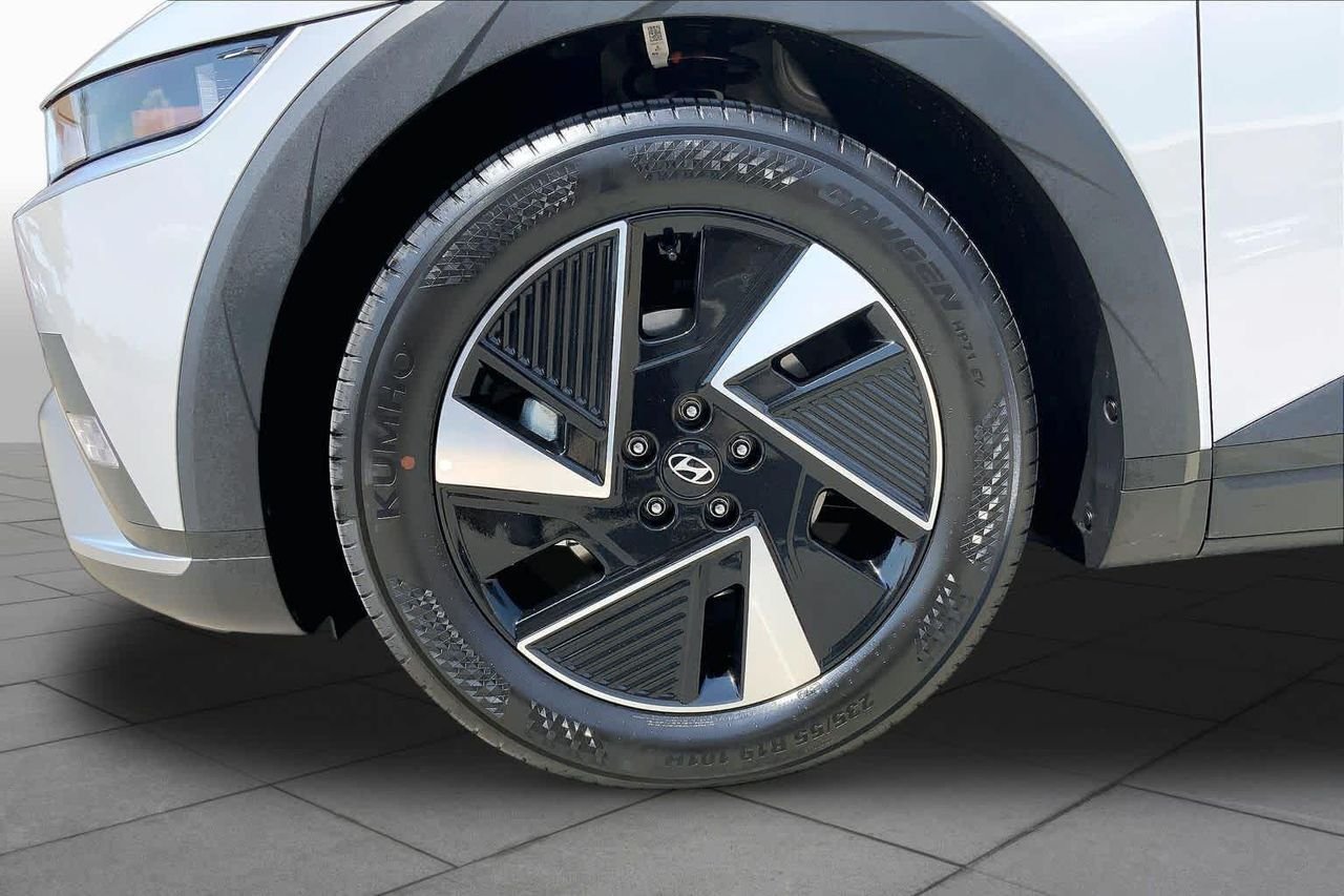 New 2026 Cyber Gray Hyundai SEL image 11