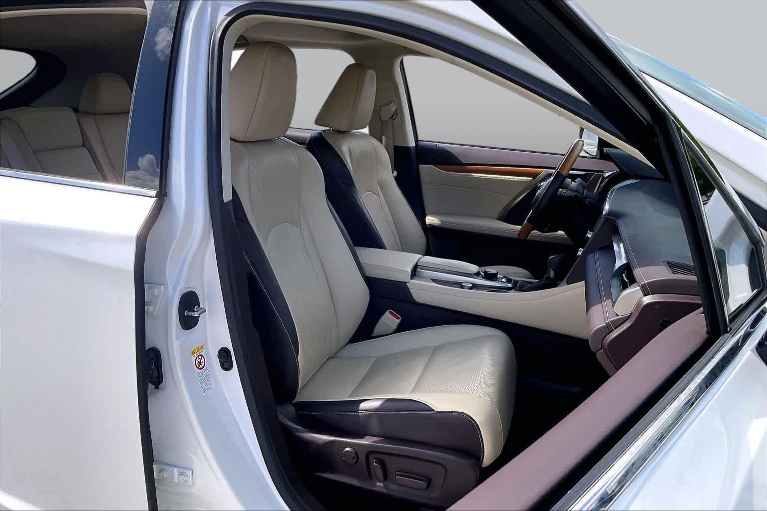 Used 2016 Eminent White Pearl Lexus  image 8