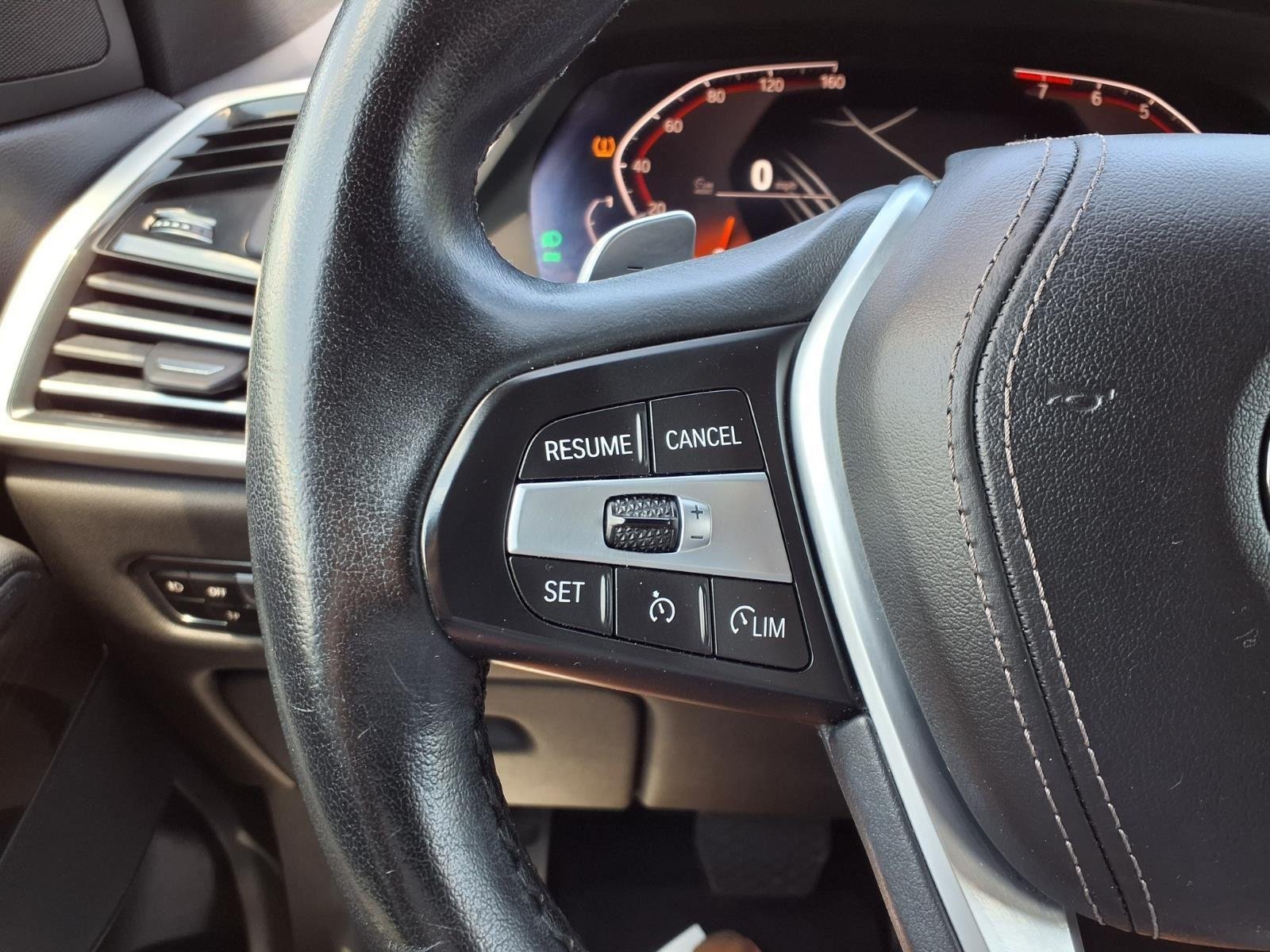 Used 2020 Black Sapphire Metallic BMW sDrive40i image 26