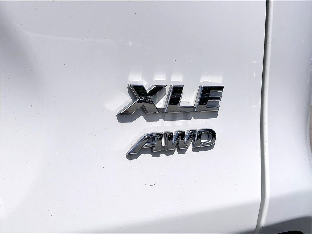 Used 2024 Ice Toyota XLE image 26