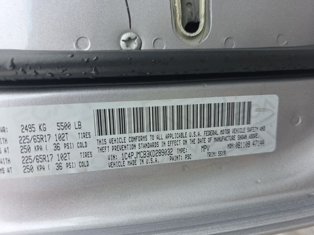 Used 2019 Billet Silver Metallic Jeep Latitude image 25