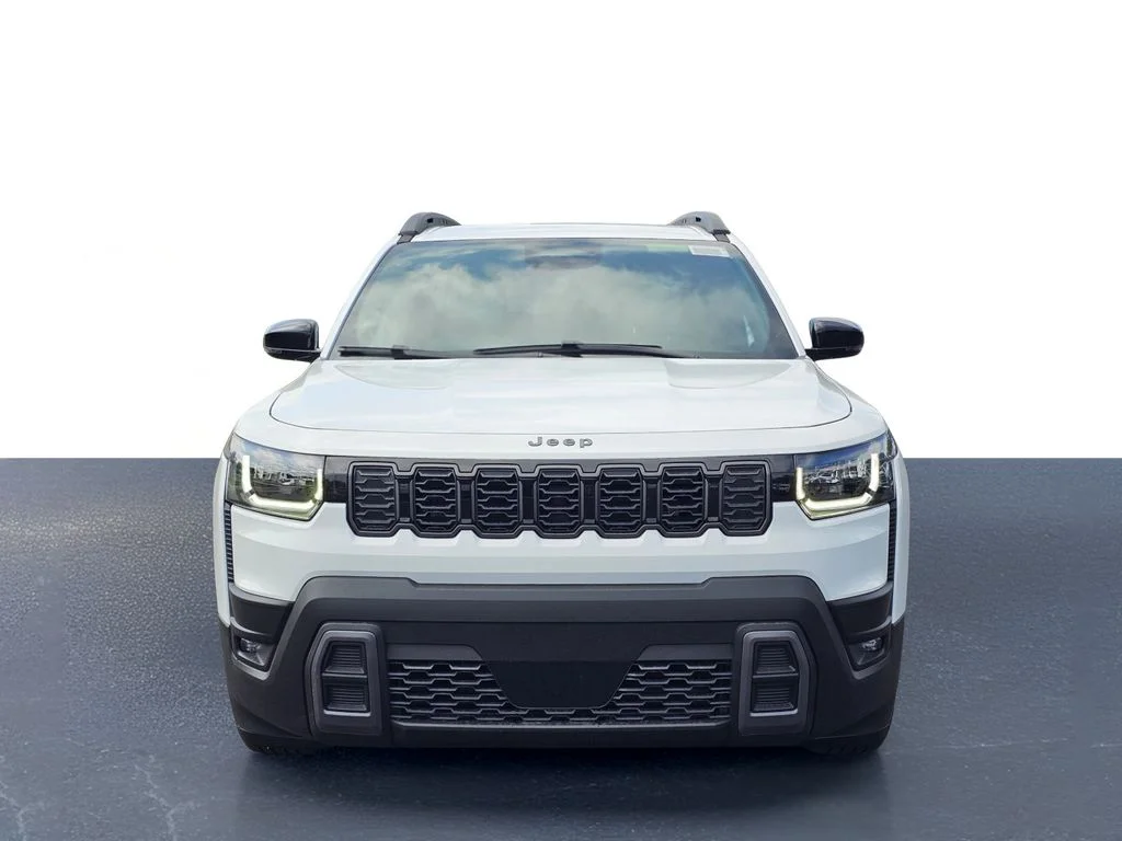 New 2026 Bright White Clear-Coat Exterior Paint Jeep Limited image 2