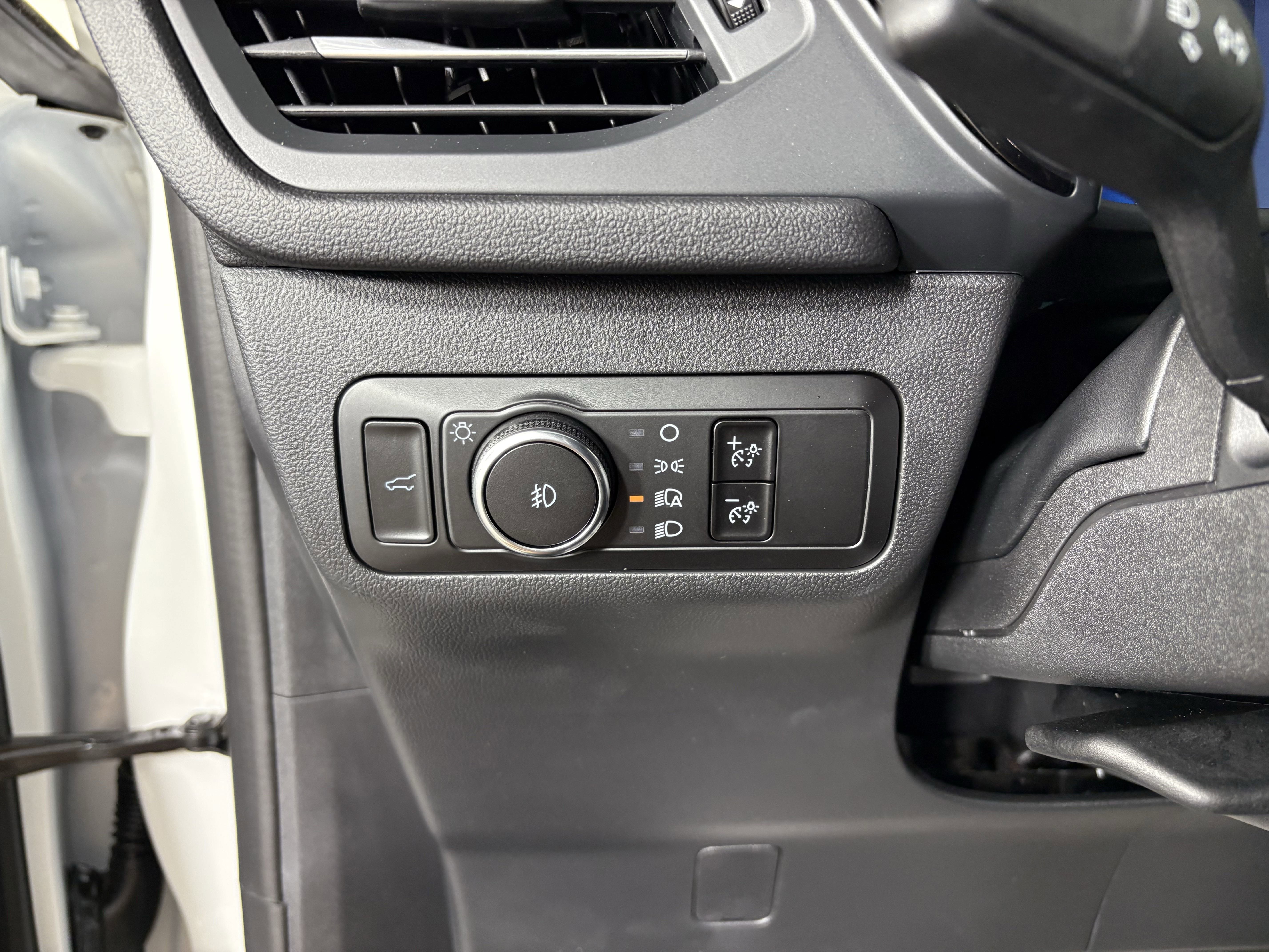 2025 Ford Escape ST-Line Select - Photo 26