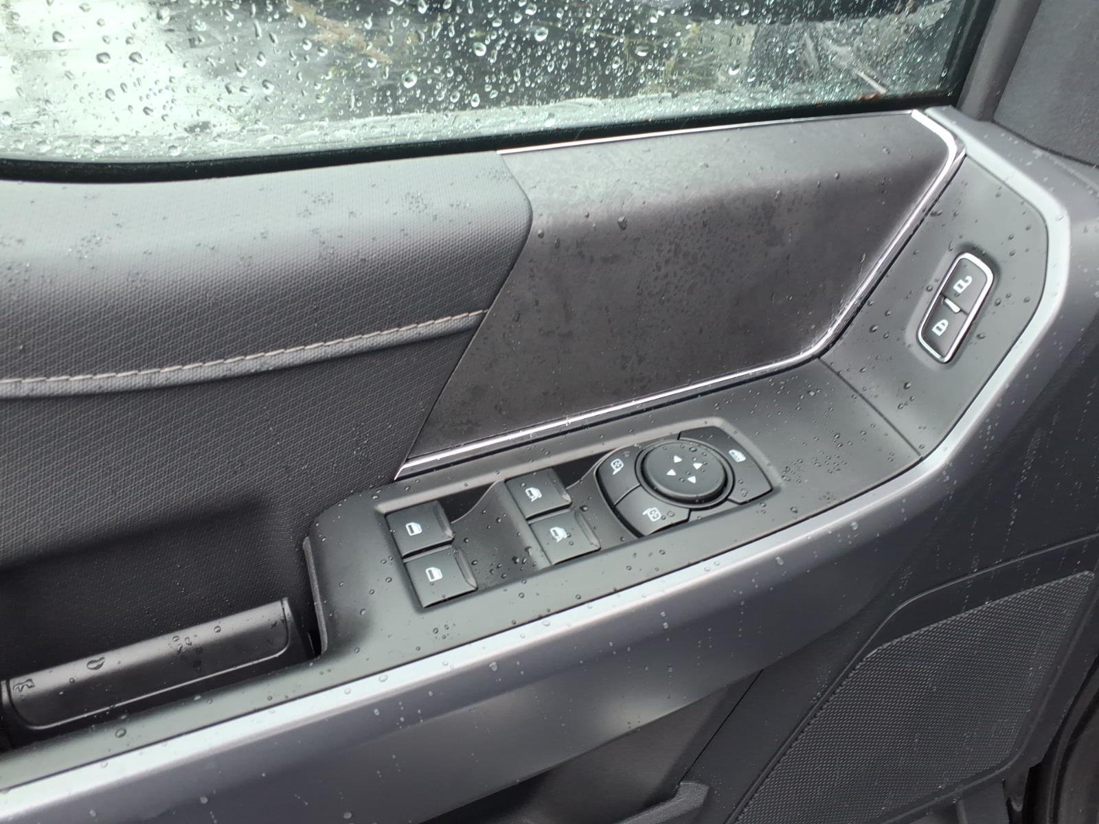 New 2026 Agate Black Metallic Ford XLT image 13