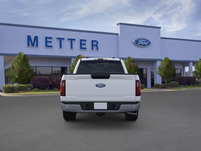New 2025 Oxford White Ford XLT image 5
