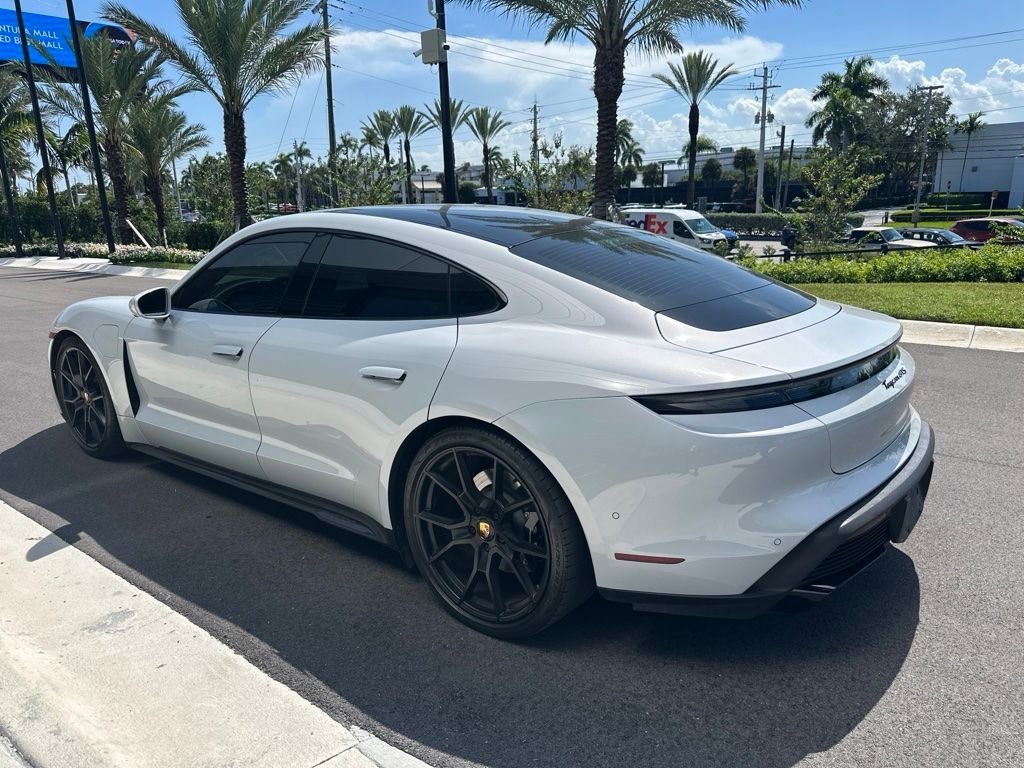 Used 2022 Off-white Porsche GTS image 4