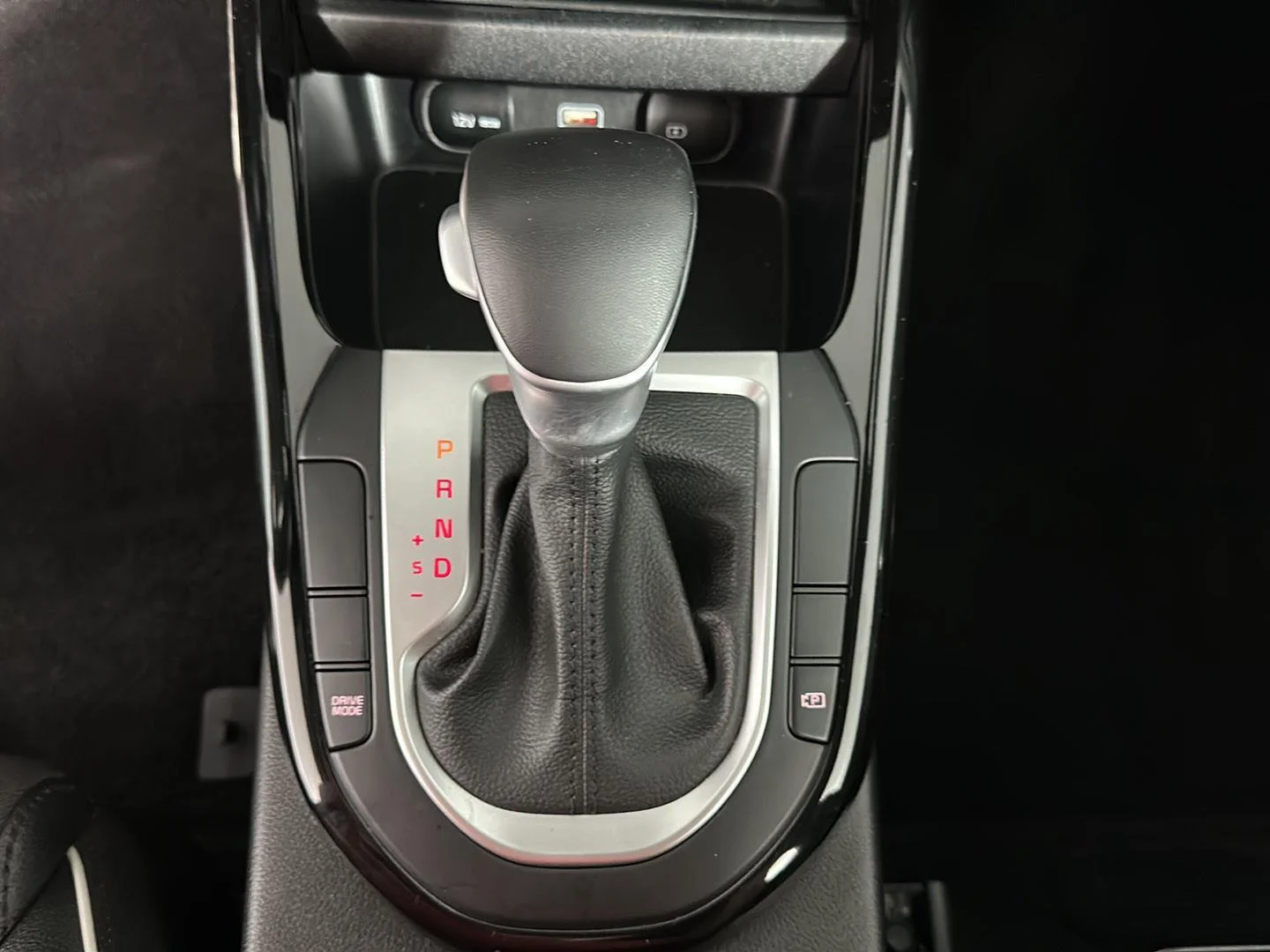 Used 2023 Gravity Gray Kia GT-Line image 11