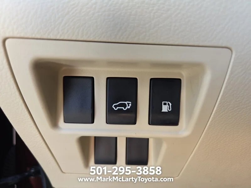 Used 2013 Mica LEXUS FWD 4DR image 28