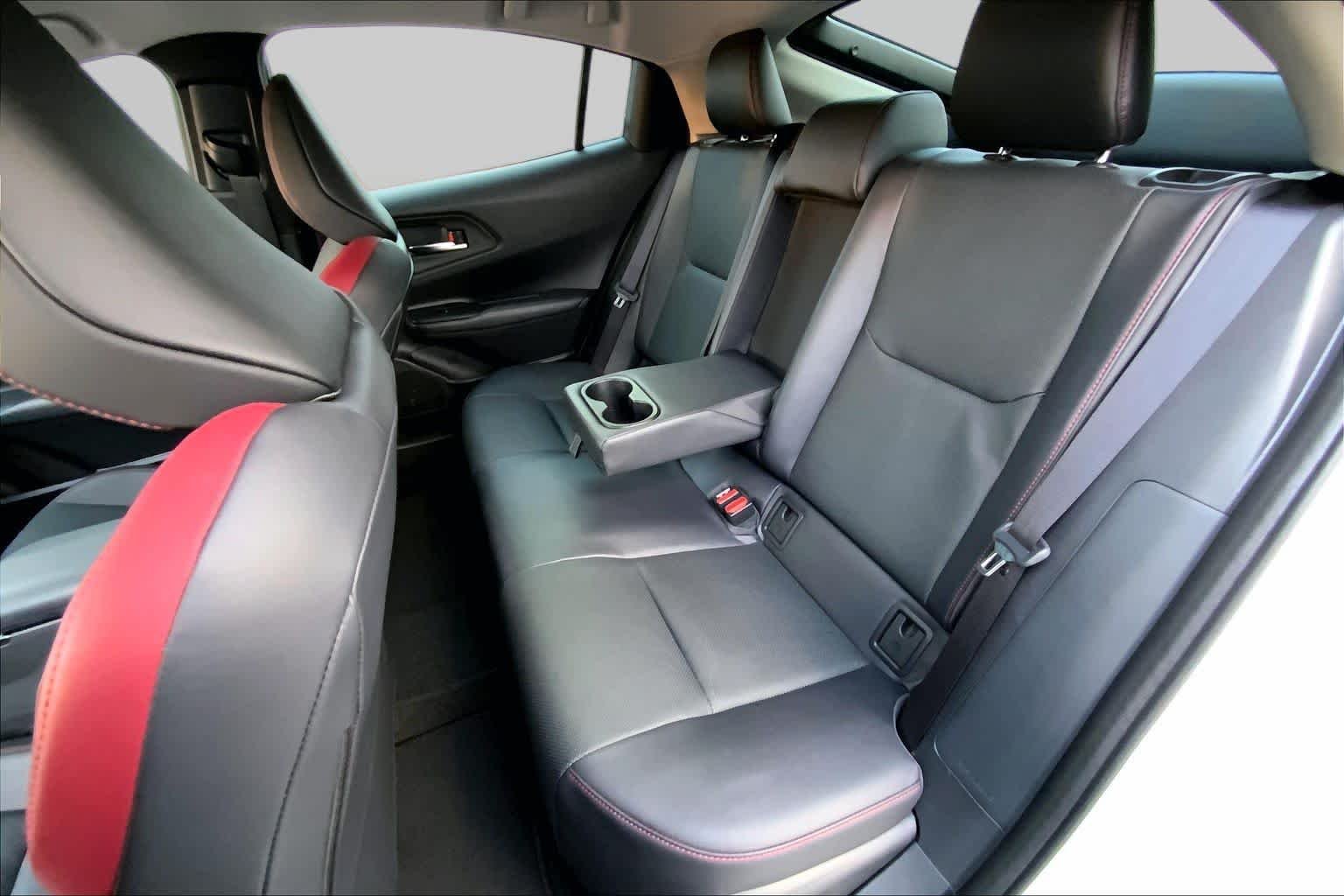 Used 2024 Wind Chill Pearl Toyota XSE image 18