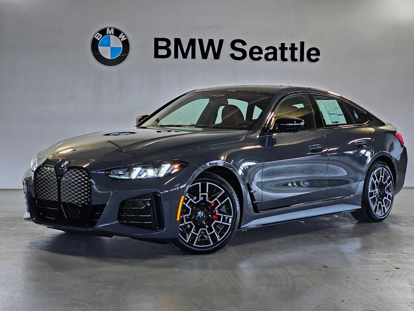 New 2026 Dravit Grey Metallic BMW xDrive40 image 1
