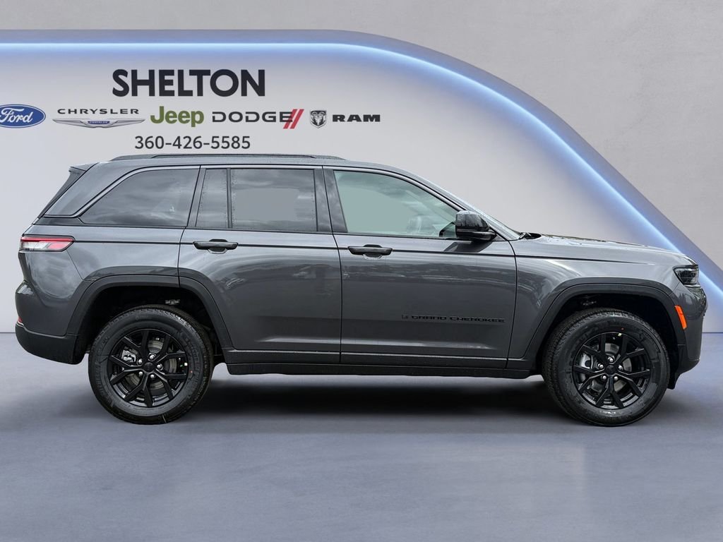 New 2026 Baltic Gray Metallic Clear-Coat Exterior Paint Jeep Altitude image 6