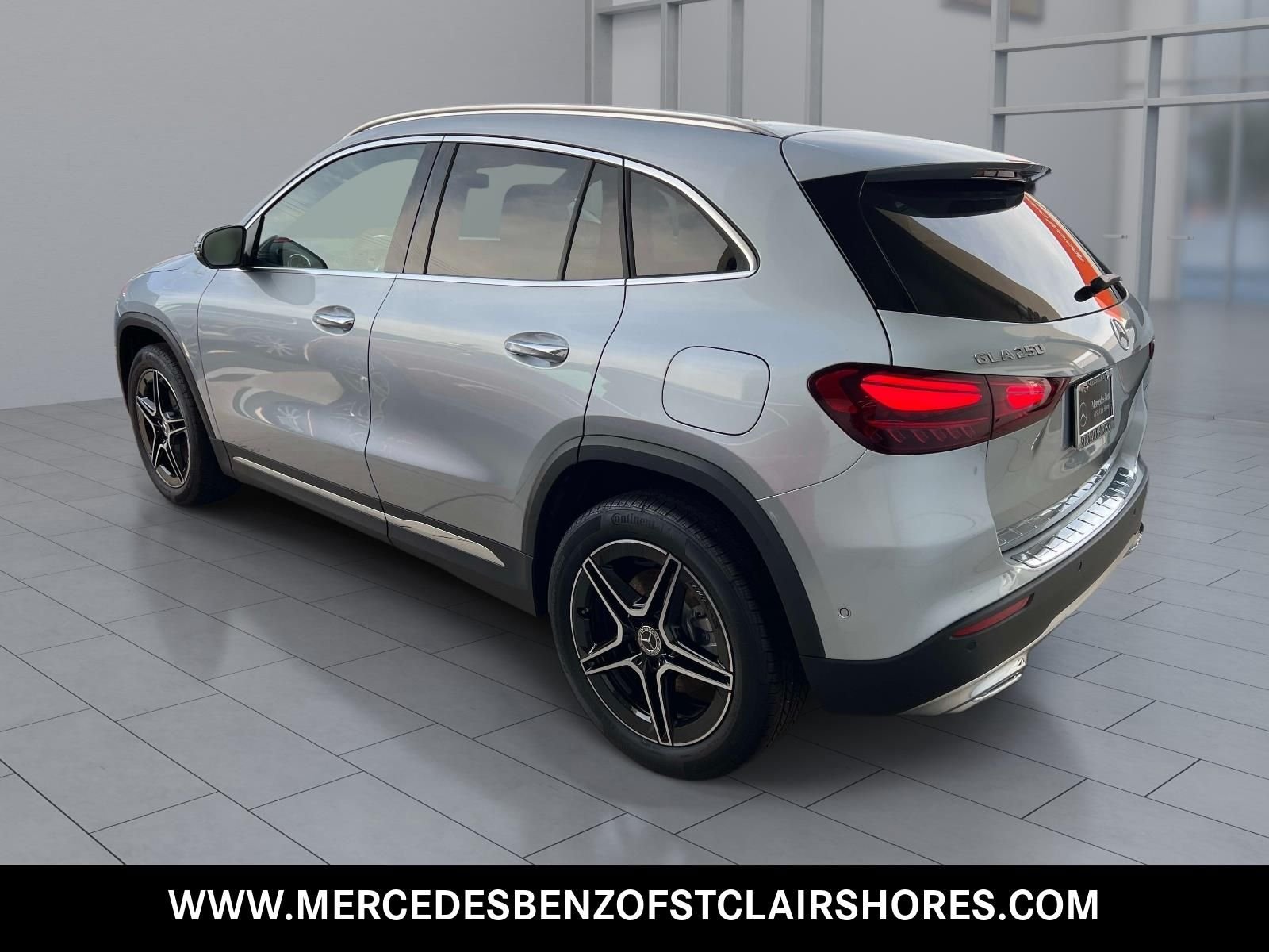 New 2026 Cirrus Silver Metallic Mercedes-Benz GLA 250 image 2
