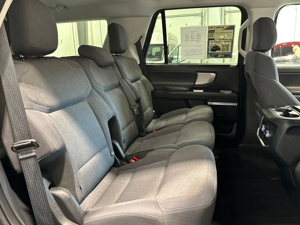 Used 2025 Gray Ford Active image 32