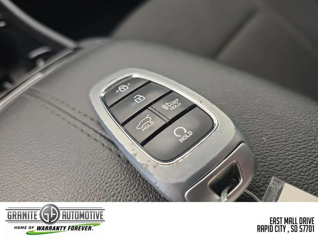 Used 2024 White Hyundai SEL image 29