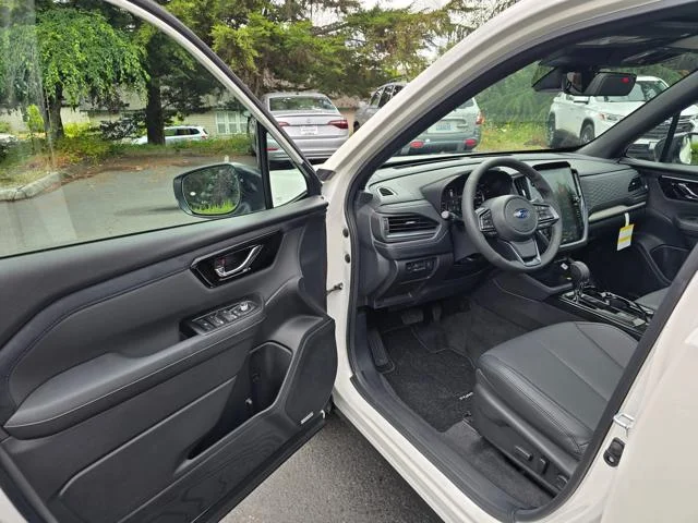 New 2026 CRYSTAL WHITE PEARL Subaru Limited image 30