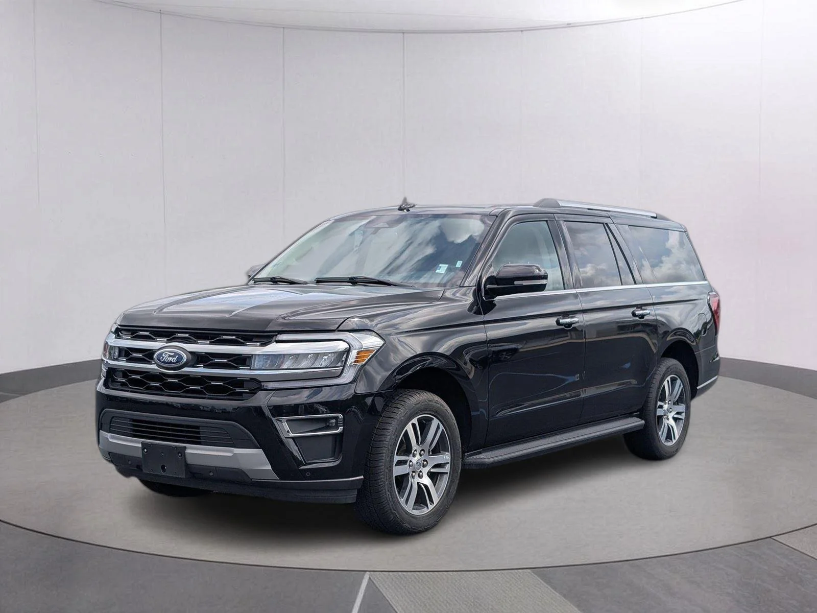 Used 2024 Agate Black Ford Limited image 1