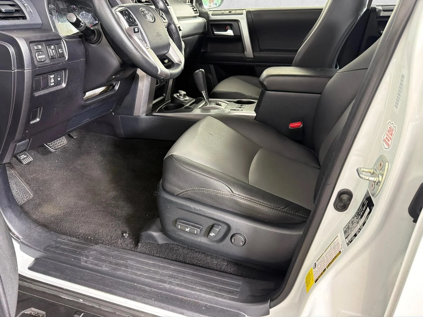 Used 2024 White Toyota SR5 Premium image 10