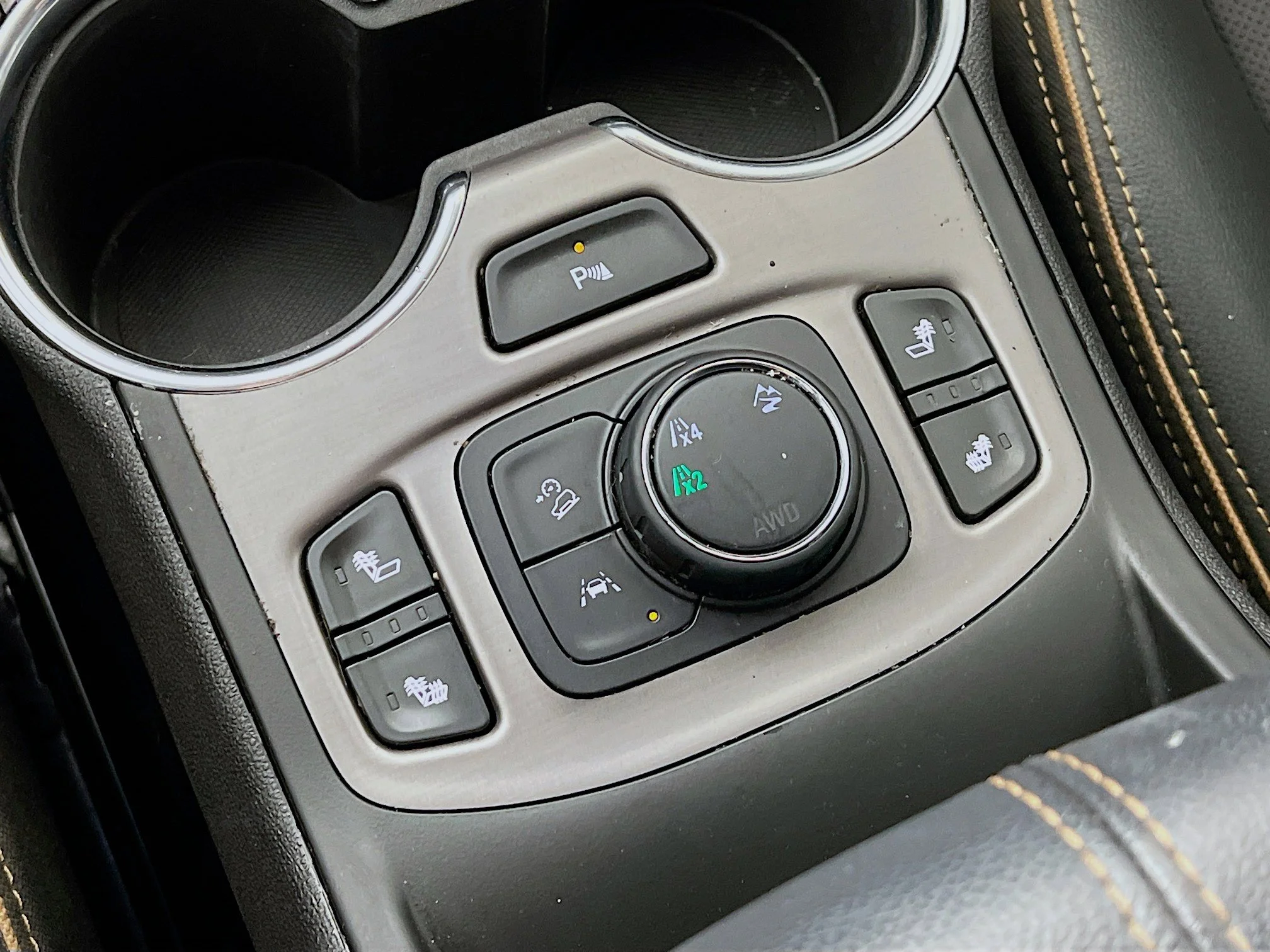 Used 2023 Desert Sand Metallic GMC AT4 image 22