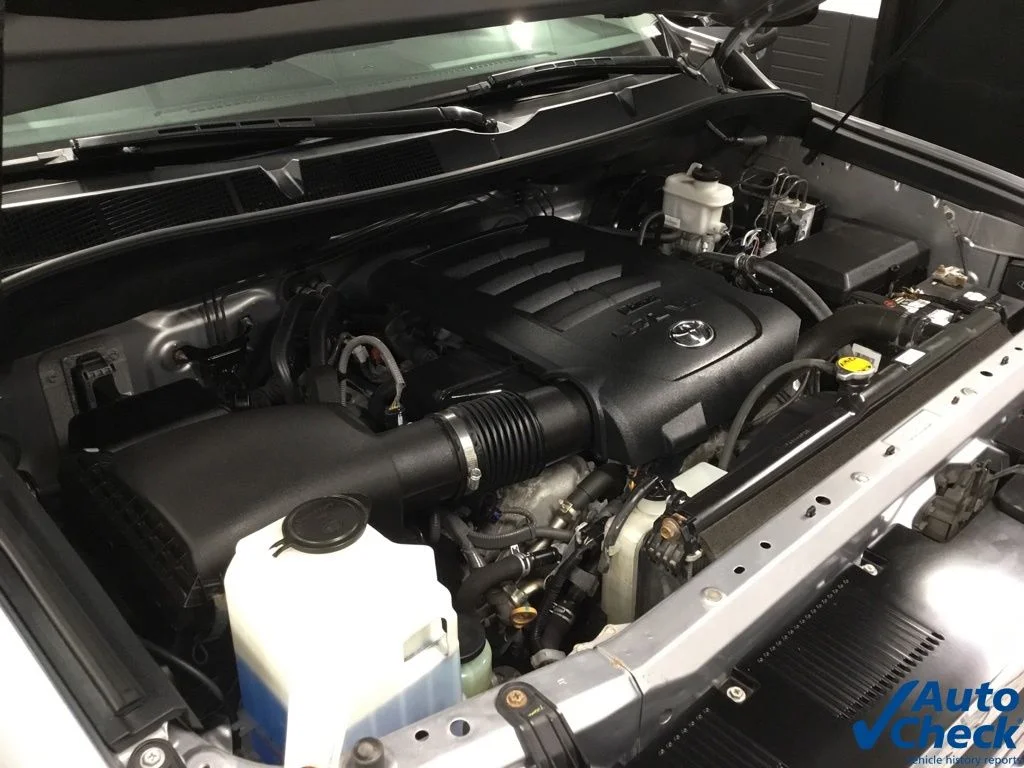 Used 2017 Silver Toyota SR5 image 45