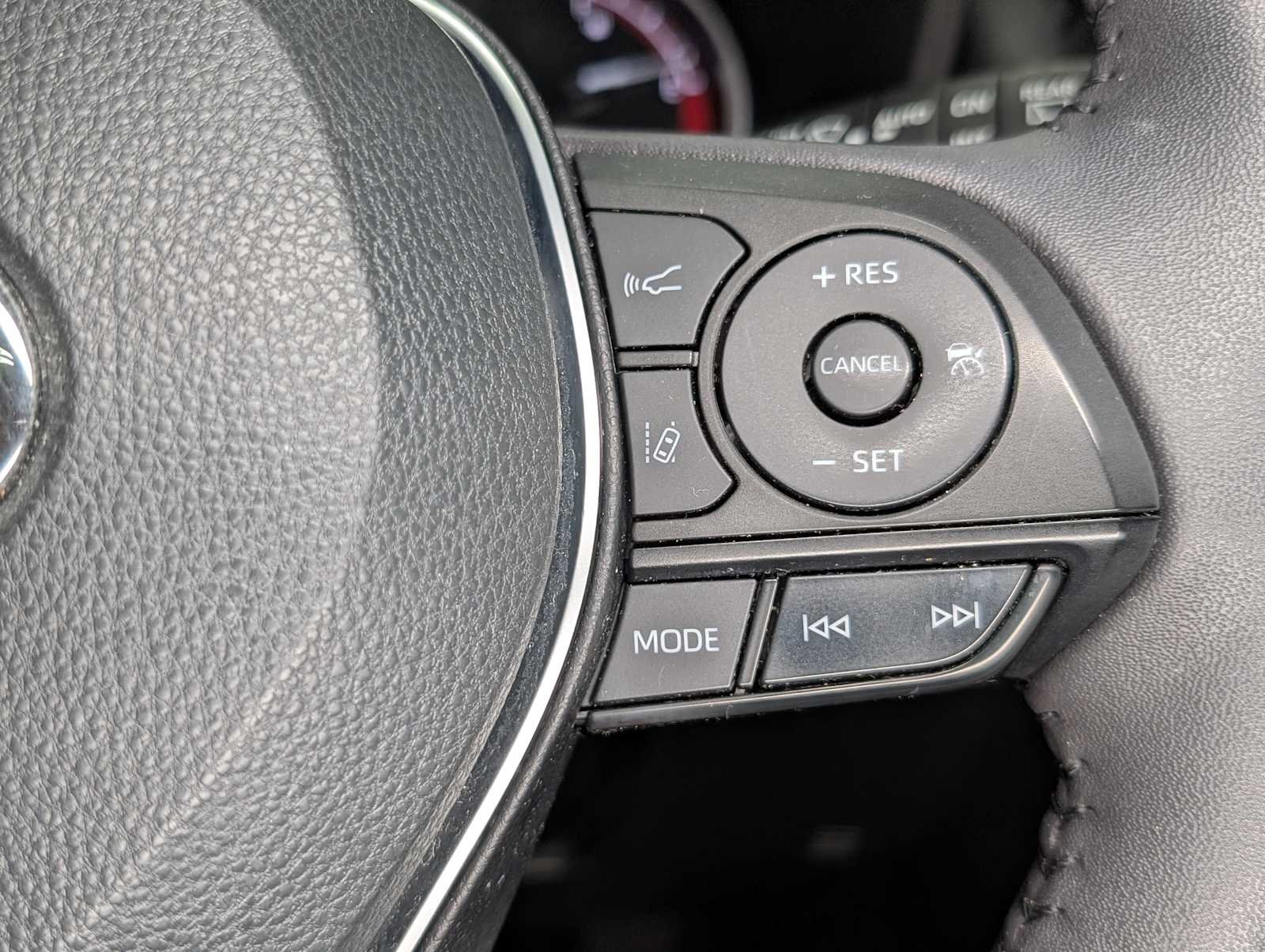Used 2023 Ice Cap Toyota XLE image 34