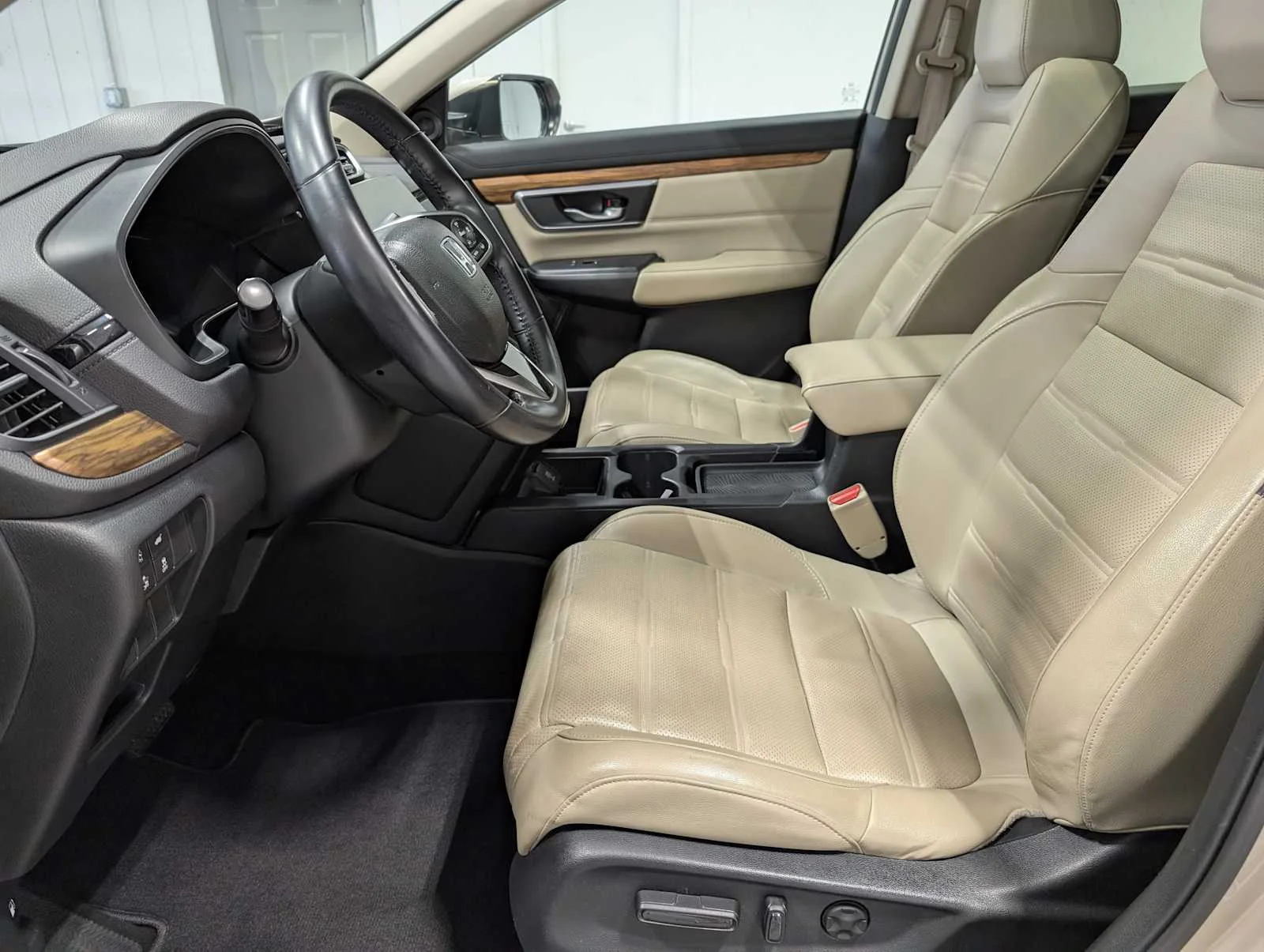 Used 2017 Sandstorm Metallic Honda EX-L image 4