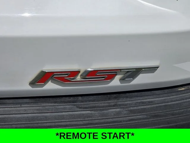Used 2022 White Chevrolet RST image 10