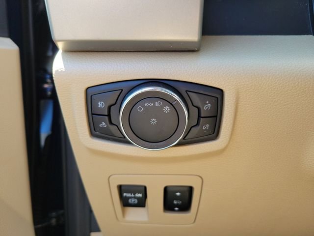 Used 2020 Blue Jeans Metallic Ford Lariat image 29
