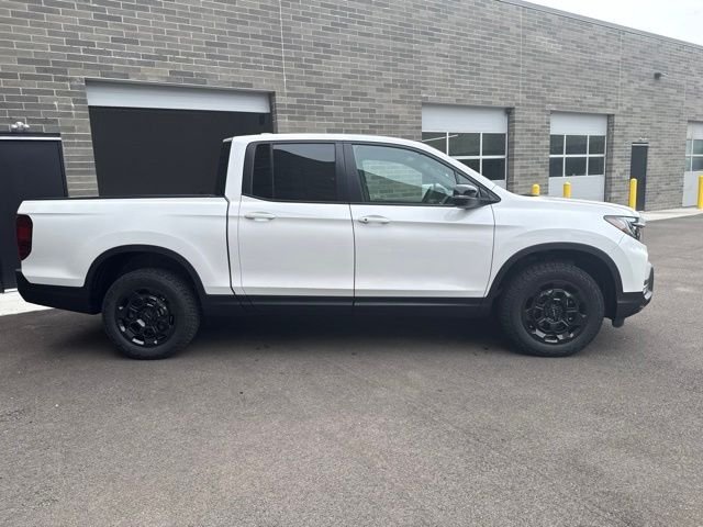 New 2026 Platinum White Pearl Honda TrailSport+ image 3