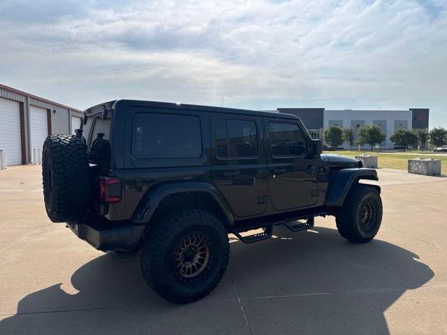 Used 2025 Black Clearcoat Jeep Sahara image 5