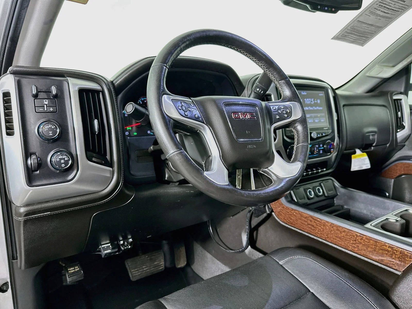 Used 2018 Quicksilver Metallic GMC SLT image 10