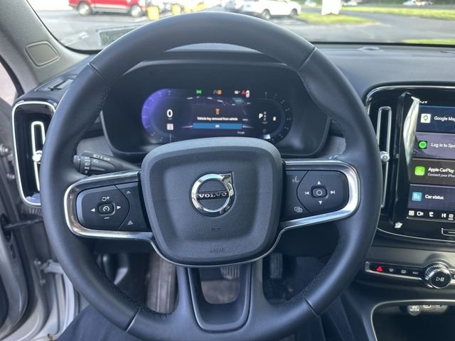 2023 Volvo XC40 Plus - Photo 14