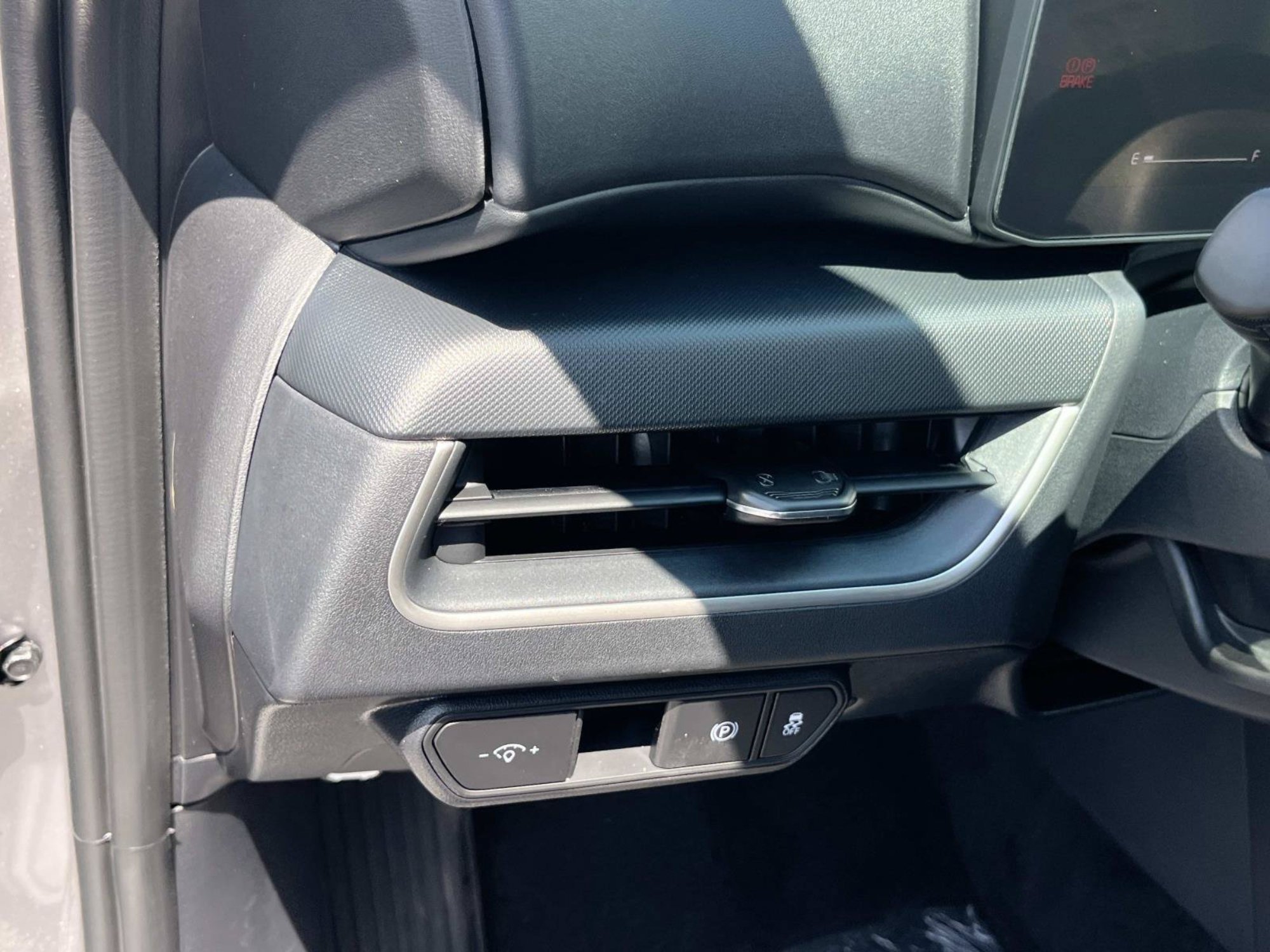 New 2026 Steel Gray Kia LXS image 23