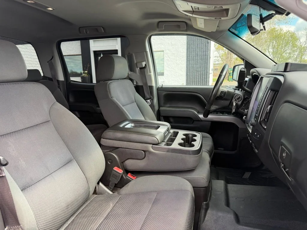 Used 2015 Black Chevrolet LT image 30