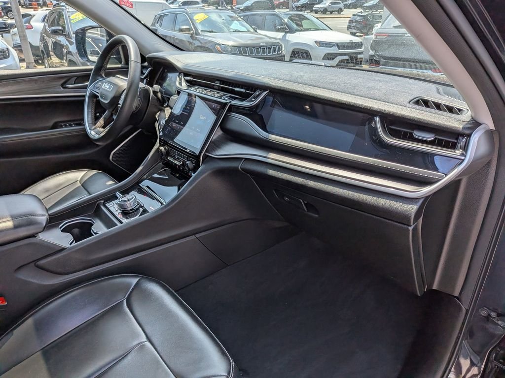 Used 2023 Black Jeep 4xe image 31