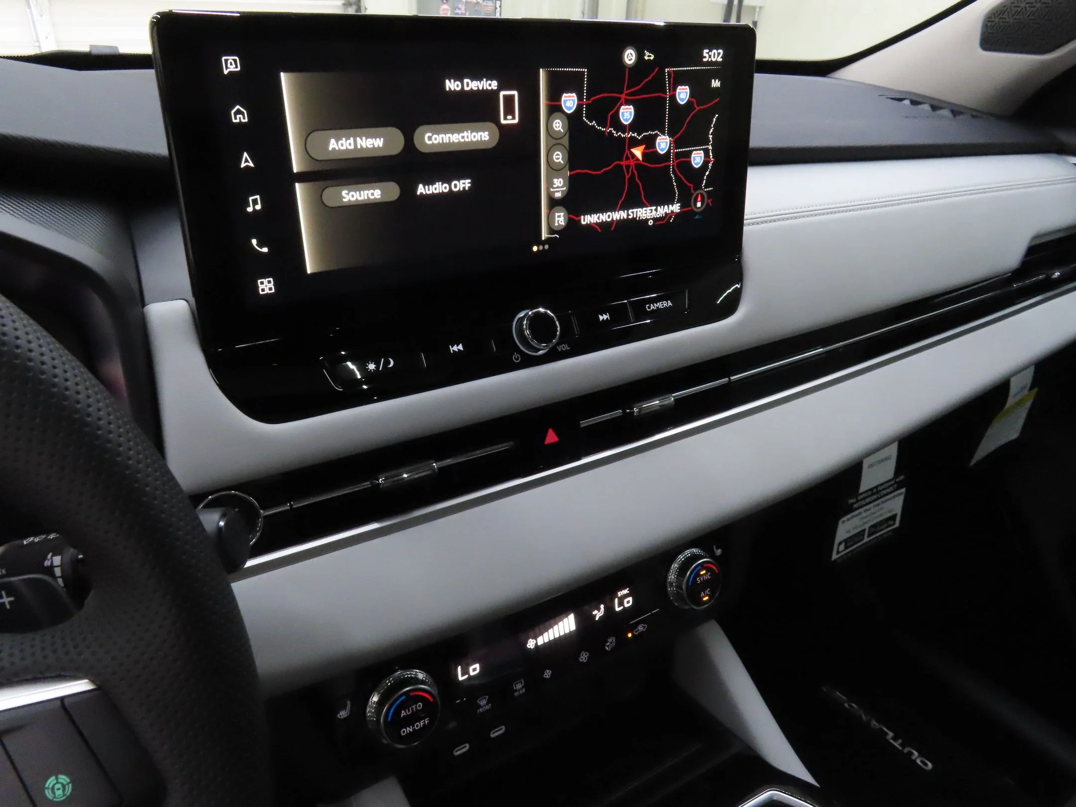 Used 2025 Blue Mitsubishi SE image 17