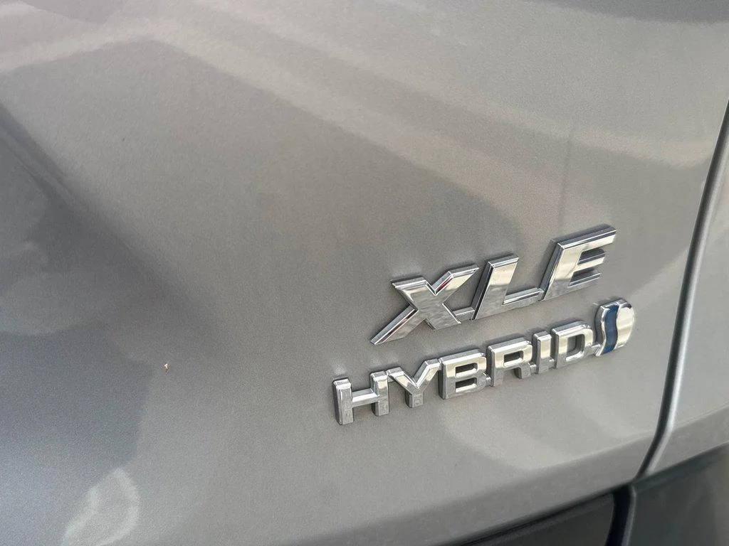 Used 2022 Silver Sky Metallic Toyota Hybrid XLE Premium AWD (Natl) image 8