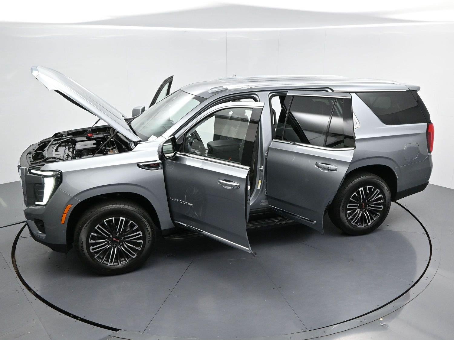 Used 2025 Sterling Metallic GMC Elevation image 38