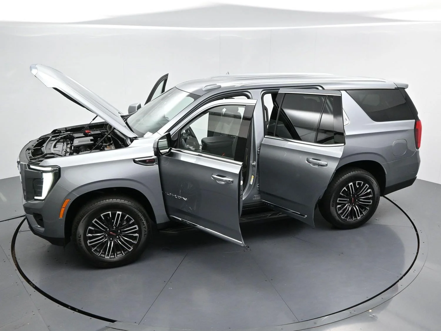Used 2025 Sterling Metallic GMC Elevation image 38