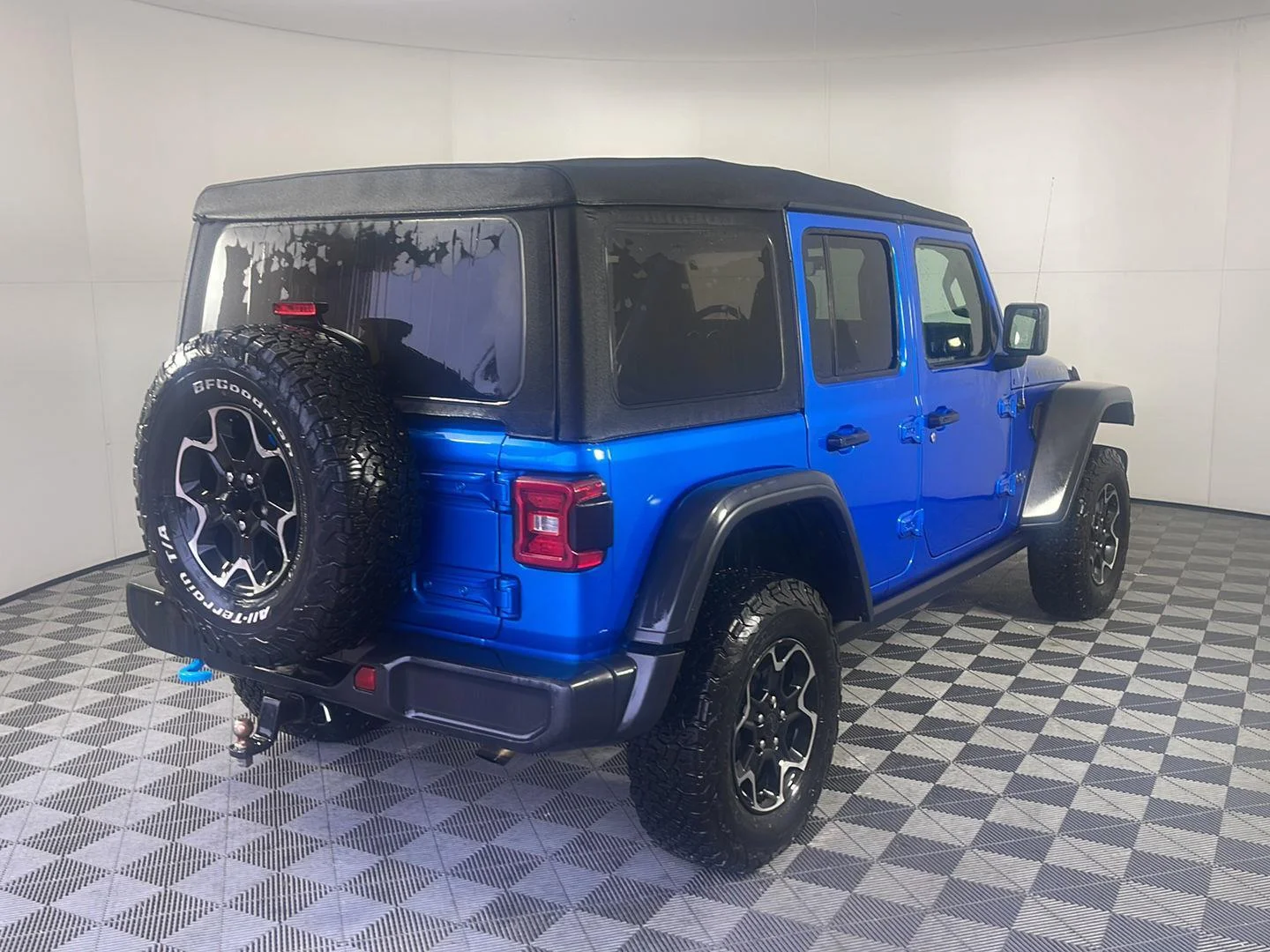 Used 2021 Hydro Blue Pearlcoat Jeep Unlimited Rubicon image 7