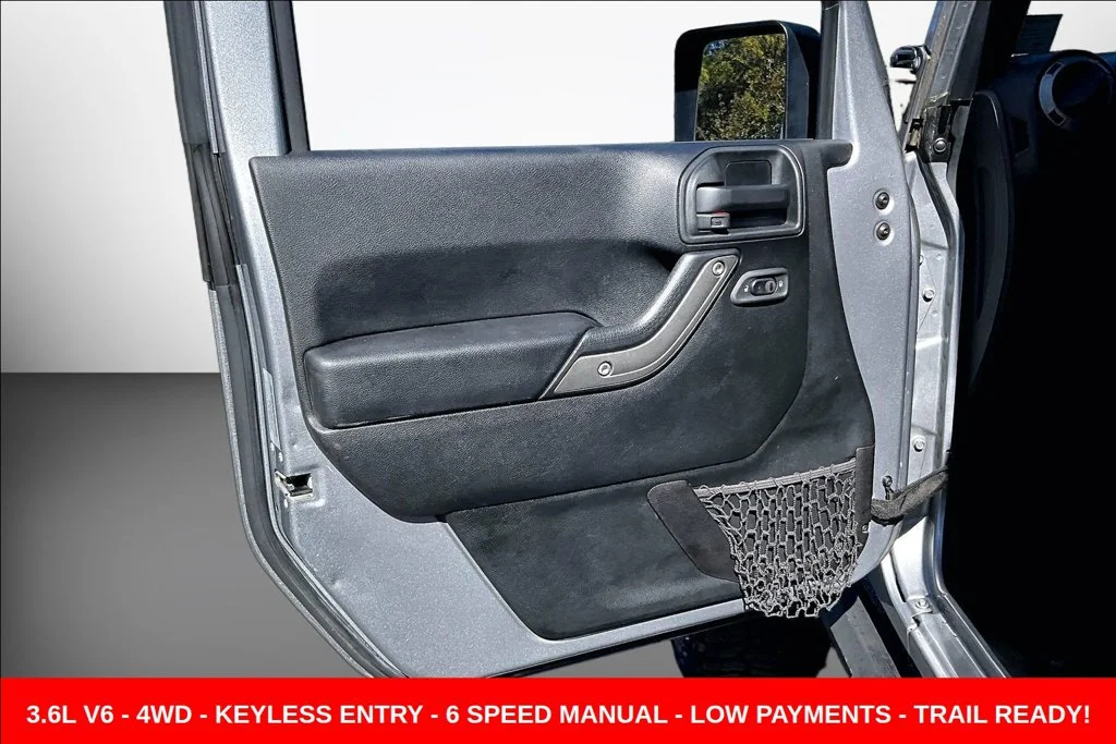 Used 2017 Silver Jeep Unlimited Sport image 22