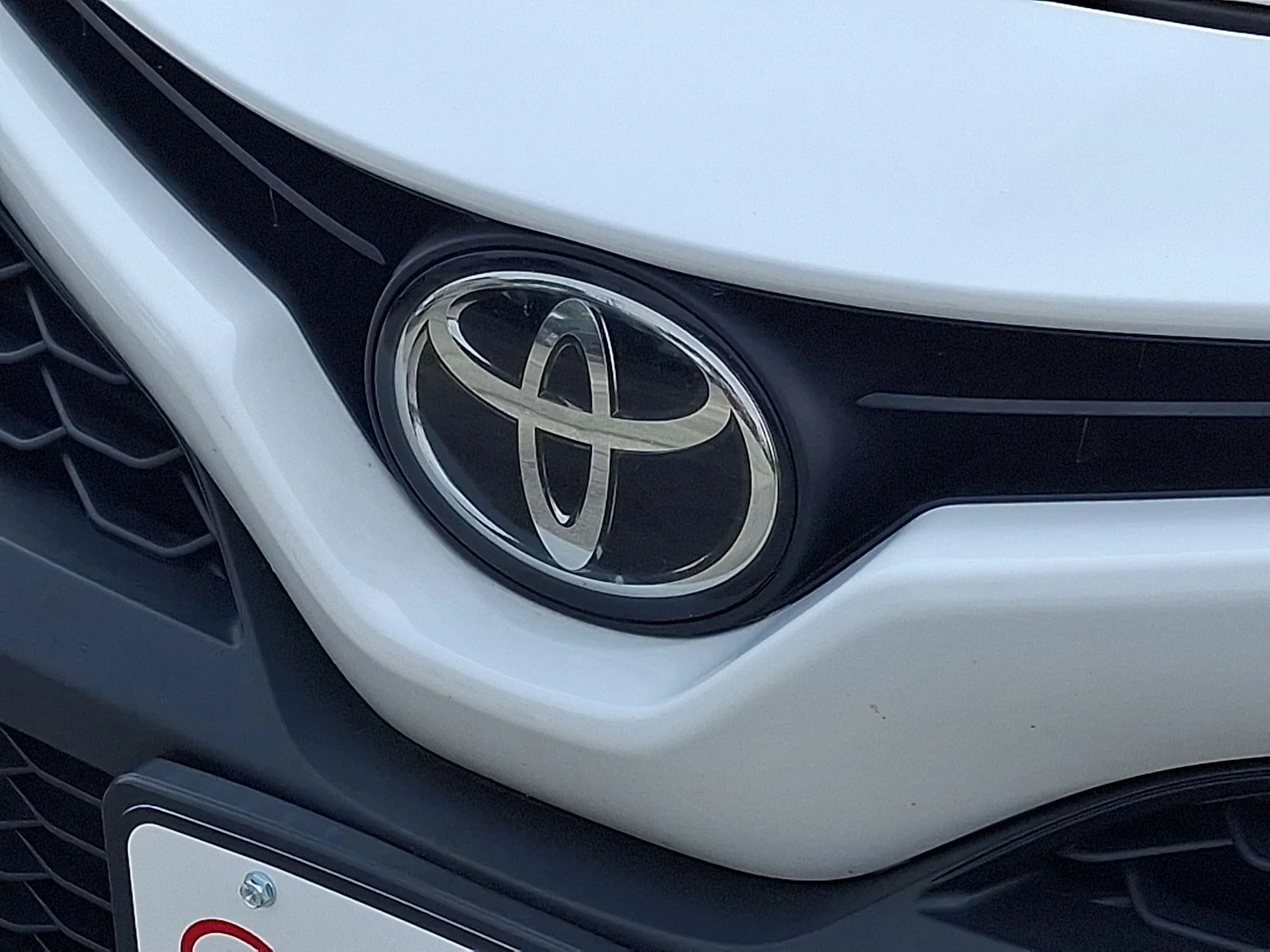 Used 2021 White Toyota SE image 30