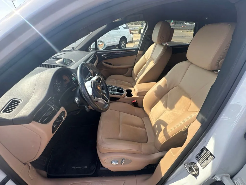 Used 2020 White Porsche Base image 9