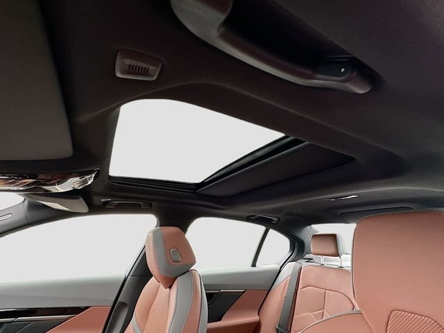 New 2026 White BMW 530i image 16
