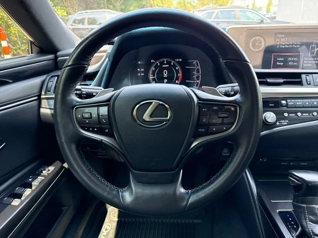Used 2021 White Pearl Lexus ES 250 image 19